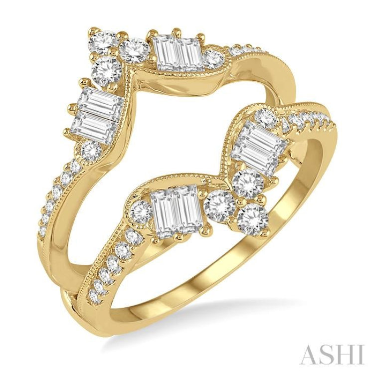 3/4 Ctw Chevron Center Baguette and Round Cut Diamond Insert Ring in 14K Yellow Gold