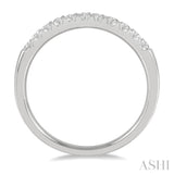 1/4 Ctw 11 Stone Round Cut Diamond Wedding Band in Platinum