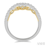 1/3 Ctw Milgrain Gallery Chevron Round Cut Diamond Wedding Band in 14K White and Yellow Gold