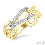 1/10 Ctw Round Cut Diamond Bold Knot Link Fashion Ring in Yellow Gold Vermeil