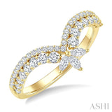 1/2 Ctw Twin Row Marquise and Round Cut Diamond Chevron Ring in 14K Yellow Gold