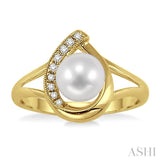 Pearl & Diamond Fashion Ring